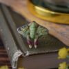 Regulowany pierścionek z rzeźbą ćmy Argema mittrei Regulowany pierścionek z rzeźbą ćmy Argema mittrei (Unique Fantasy Objects)