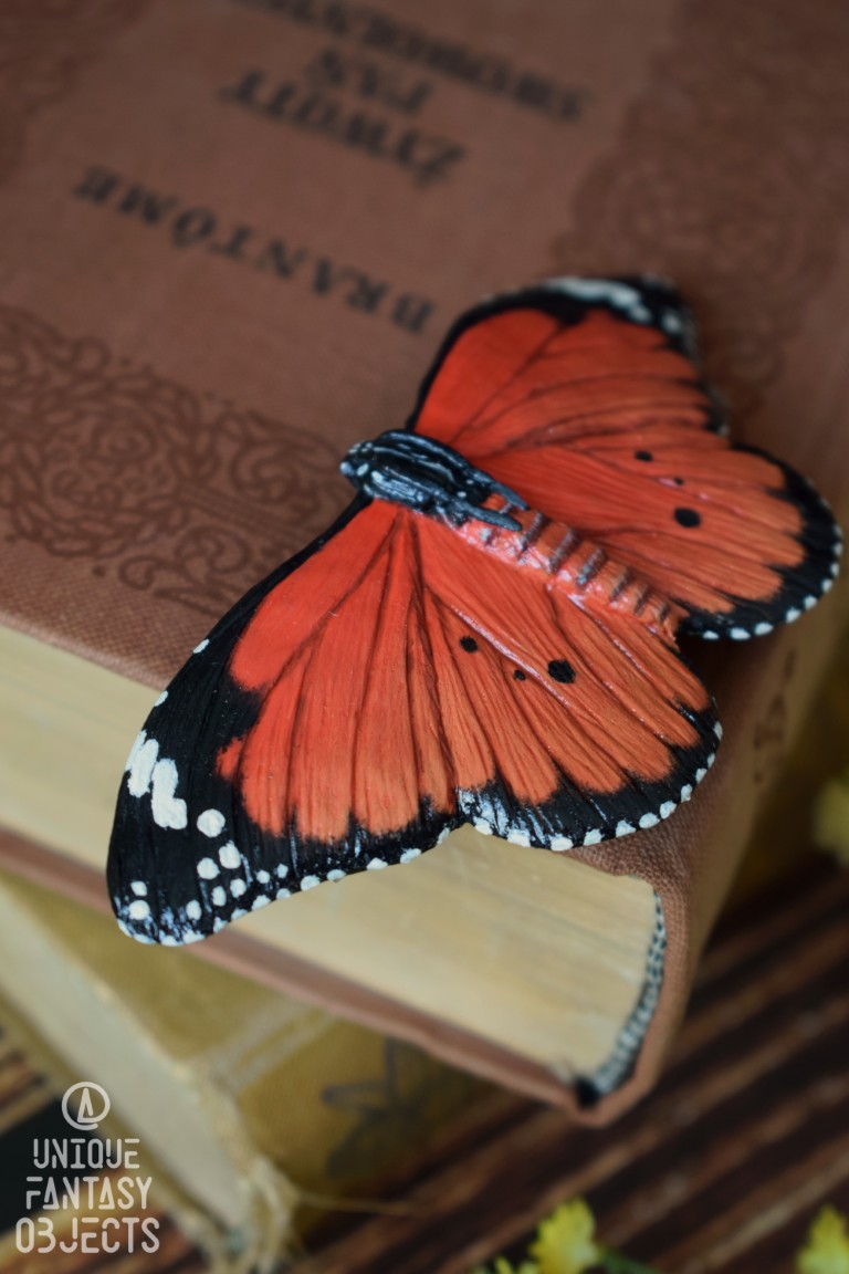 Spinka do włosów z rzeźbą motyla Danaus chrysippus Spinka do włosów z rzeźbą motyla Danaus chrysippus (Unique Fantasy Objects)